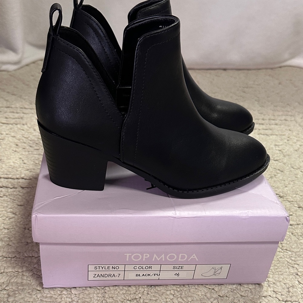 Top Moda Women's Black Ankle Booties NWT Size 6.5